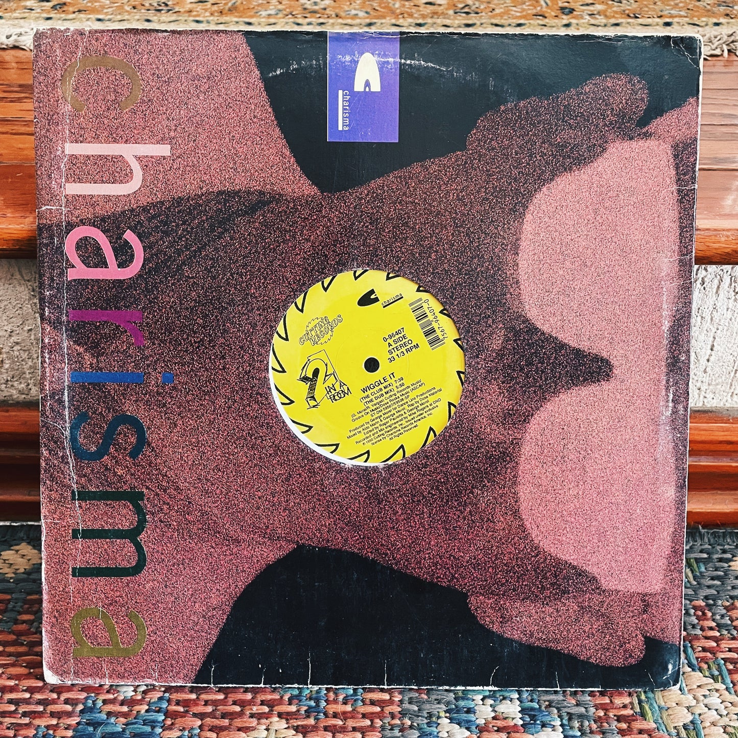 2 In A Room – Wiggle It