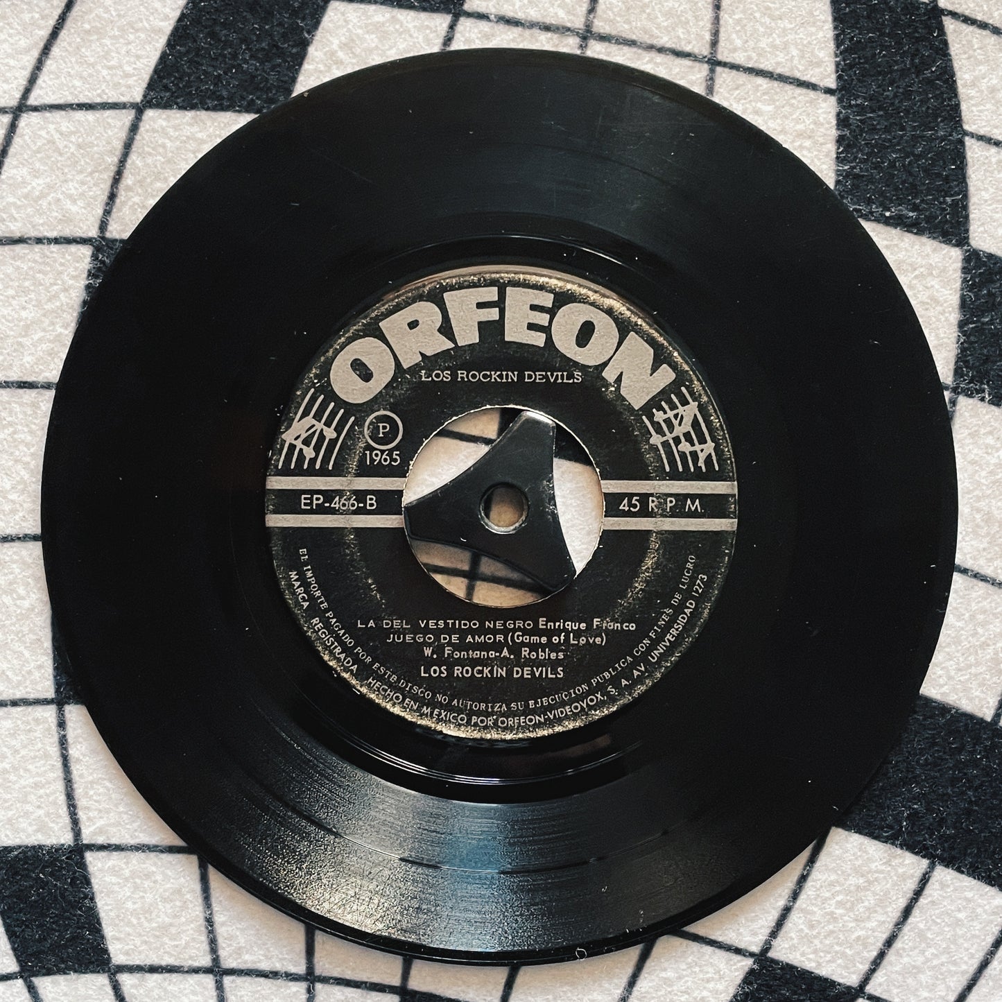 7¨| Los Rockin Devils – Bule Bule / Solo A Mi / La Del Vestido Negro / Juego De Amor