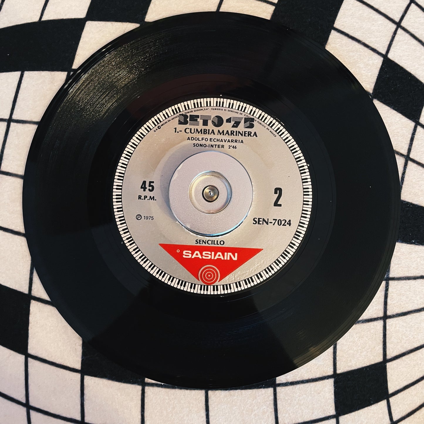 7¨| Beto 75 - Cumbia marinera / Carmenza