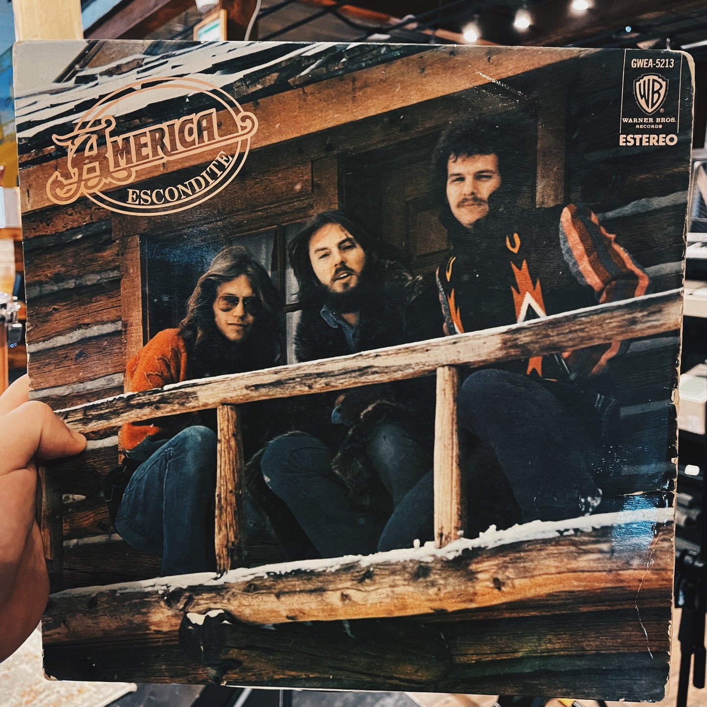 America – Escondite