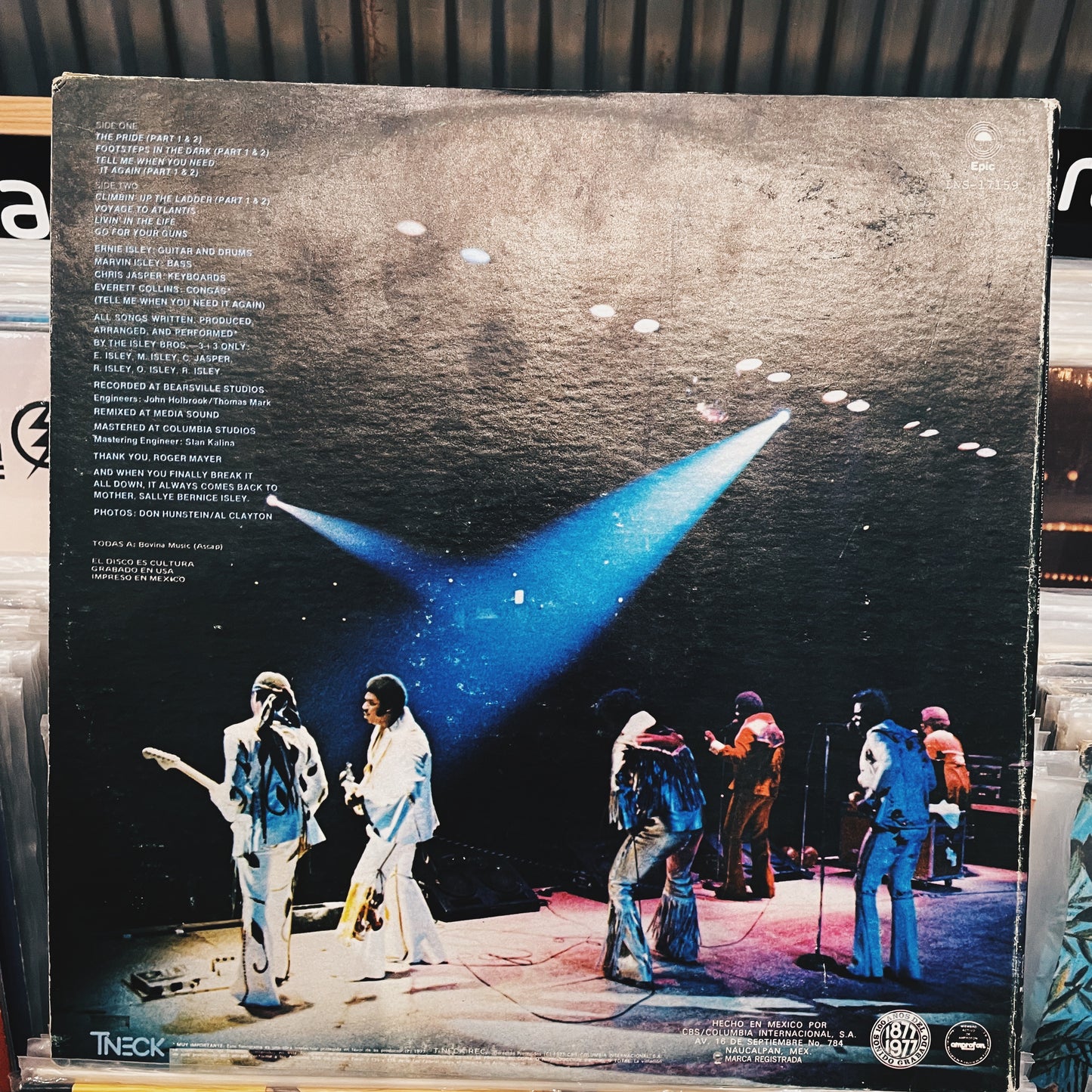 The Isley Brothers – Go For Your Guns