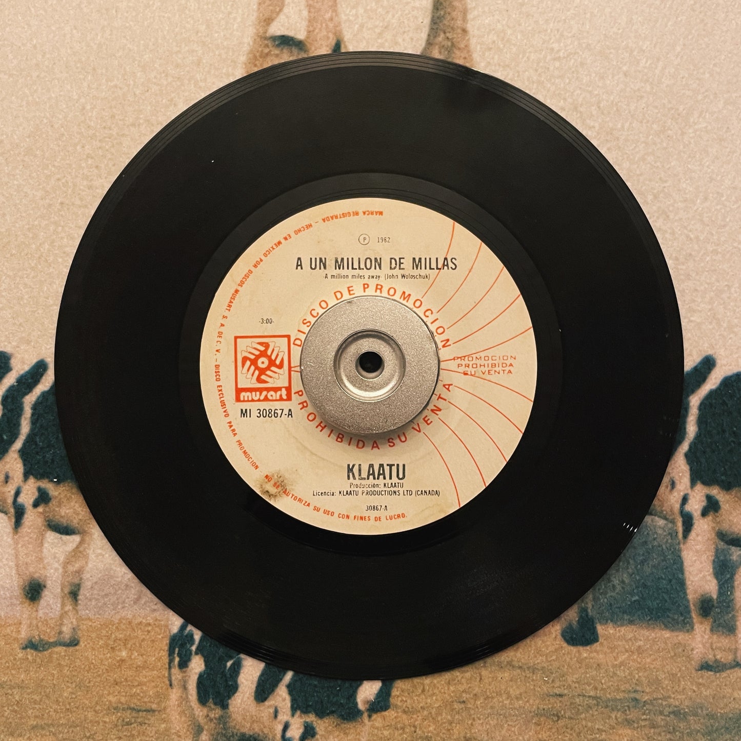 7¨| Klaatu - A un millon de millas