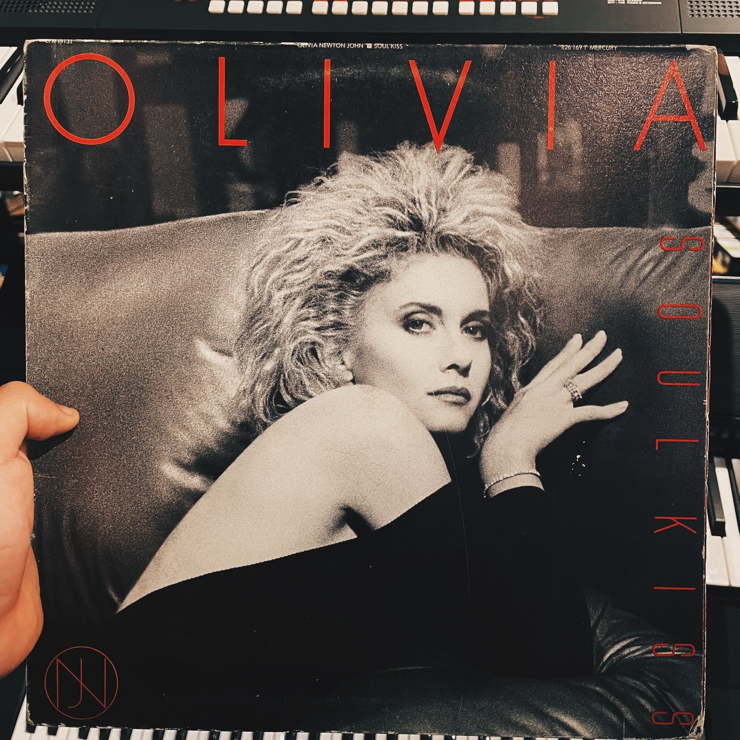 Olivia Newton-John – Soul Kiss