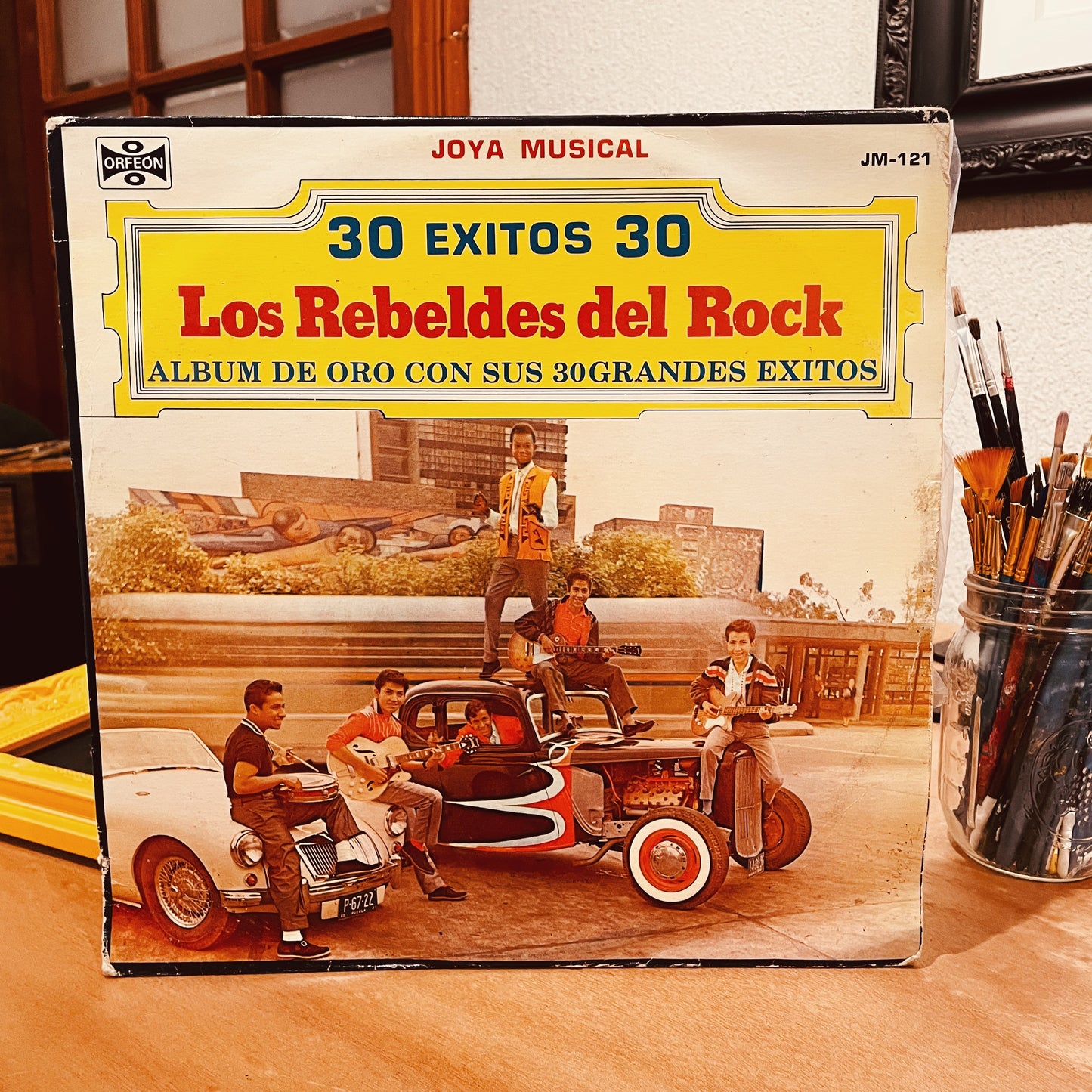 Los Rebeldes Del Rock – Album de Oro Con Sus 30 Grandes Exitos