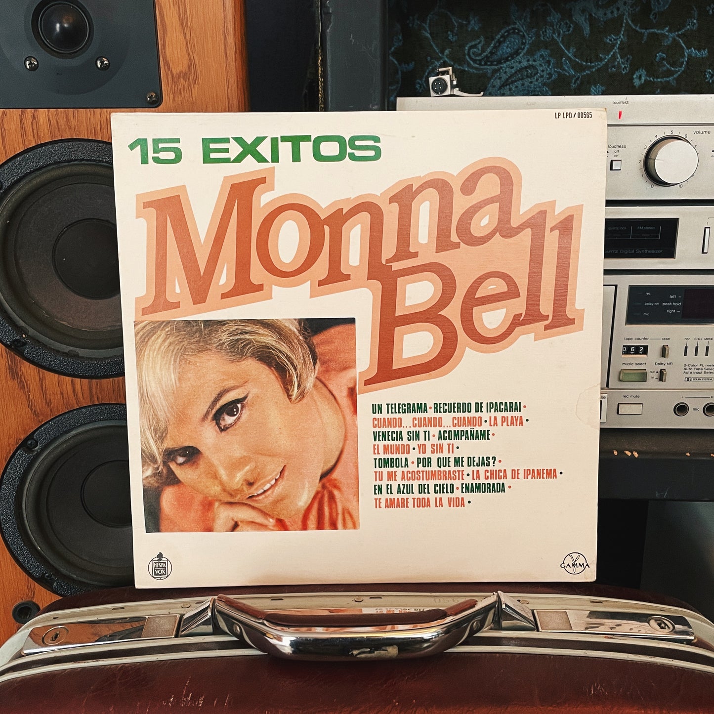 Mona Bell - 15 exitos