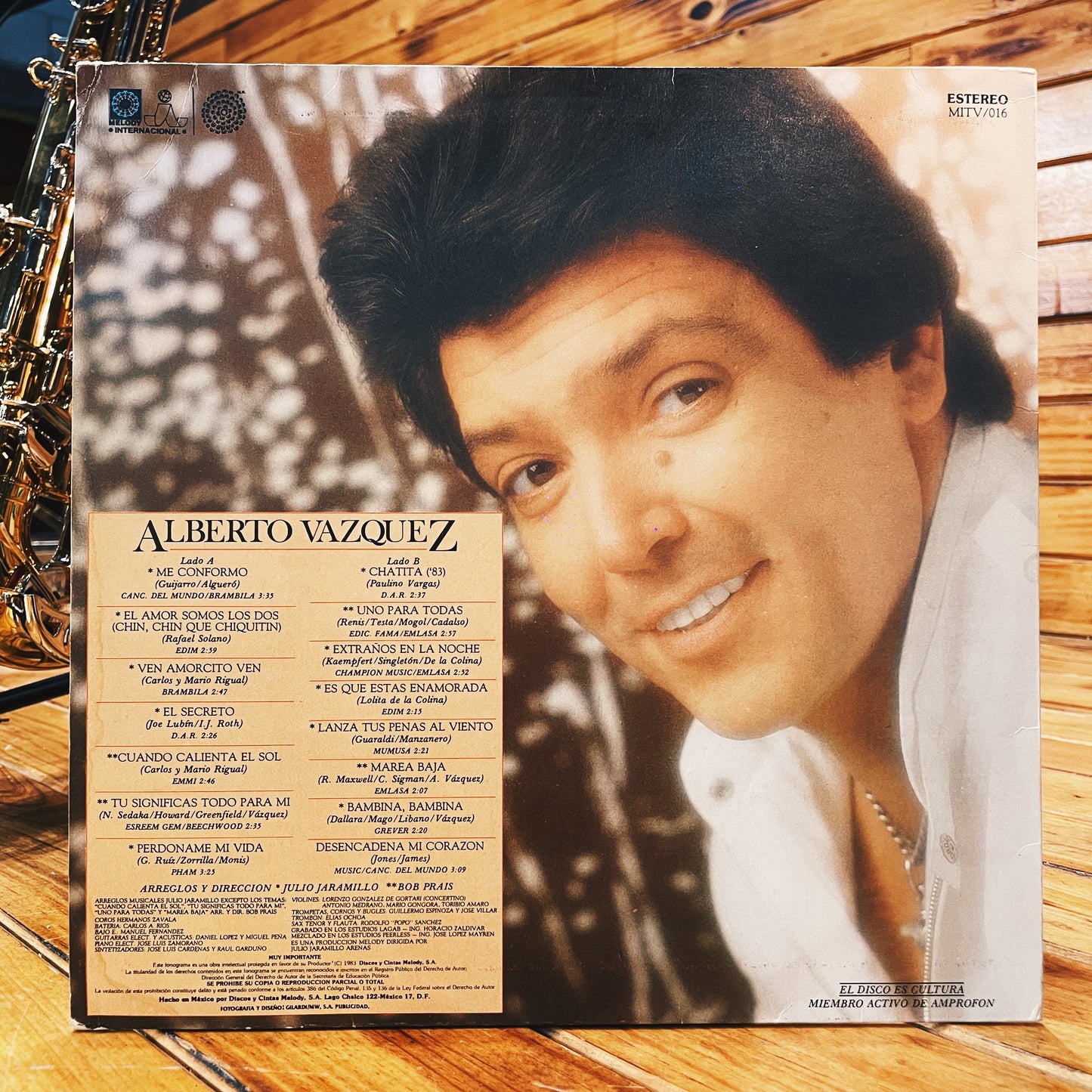 Alberto Vázquez – 15 Grandes Éxitos