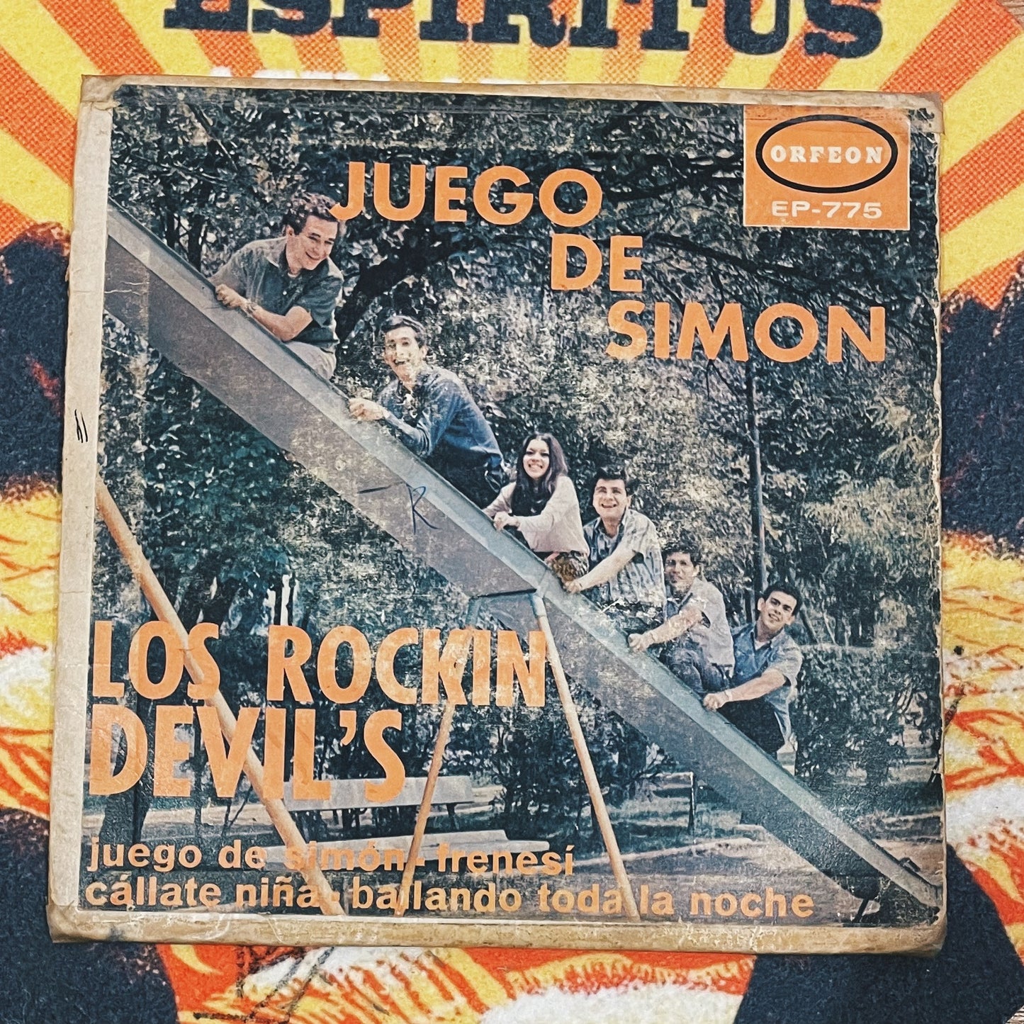7¨ | Los Rockin Devil's – Juego De Simón