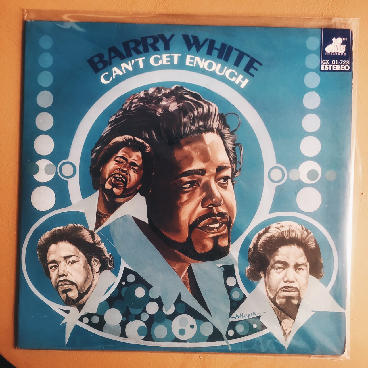 Barry White – Can't Get Enough