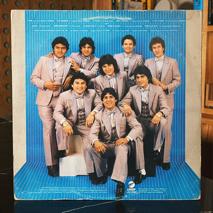 Los Yonics – Pero No Me Dejes