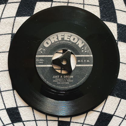 7¨| The Hitters - Just a  Dream / Stupid Cupid