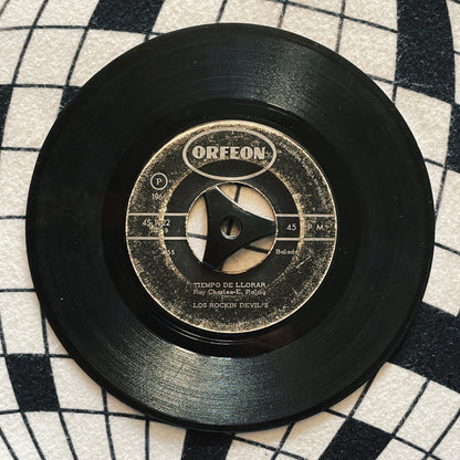 7¨| Los Rockin Devils ‎– Caperucita Roja