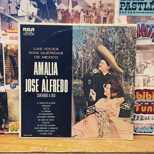 Amalia Y Jose Alfredo – Cantando A Duo
