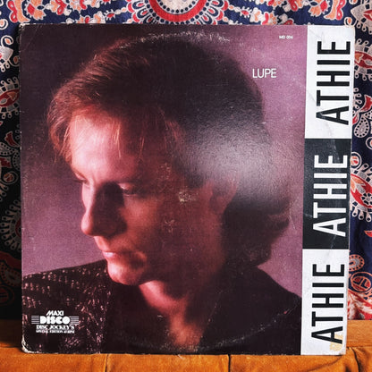 Oscar Athie – Lupe / Quieta