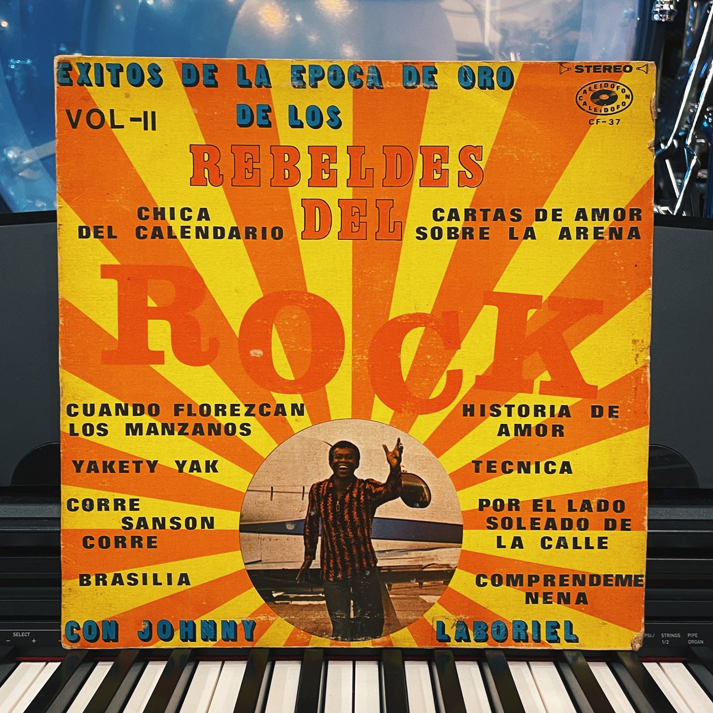 Los Rebeldes Del Rock Con Johnny Laboriel – Exitos De la Epoca De Oro Vol-II