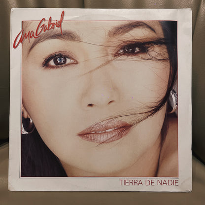 Ana Gabriel ‎– Tierra De Nadie