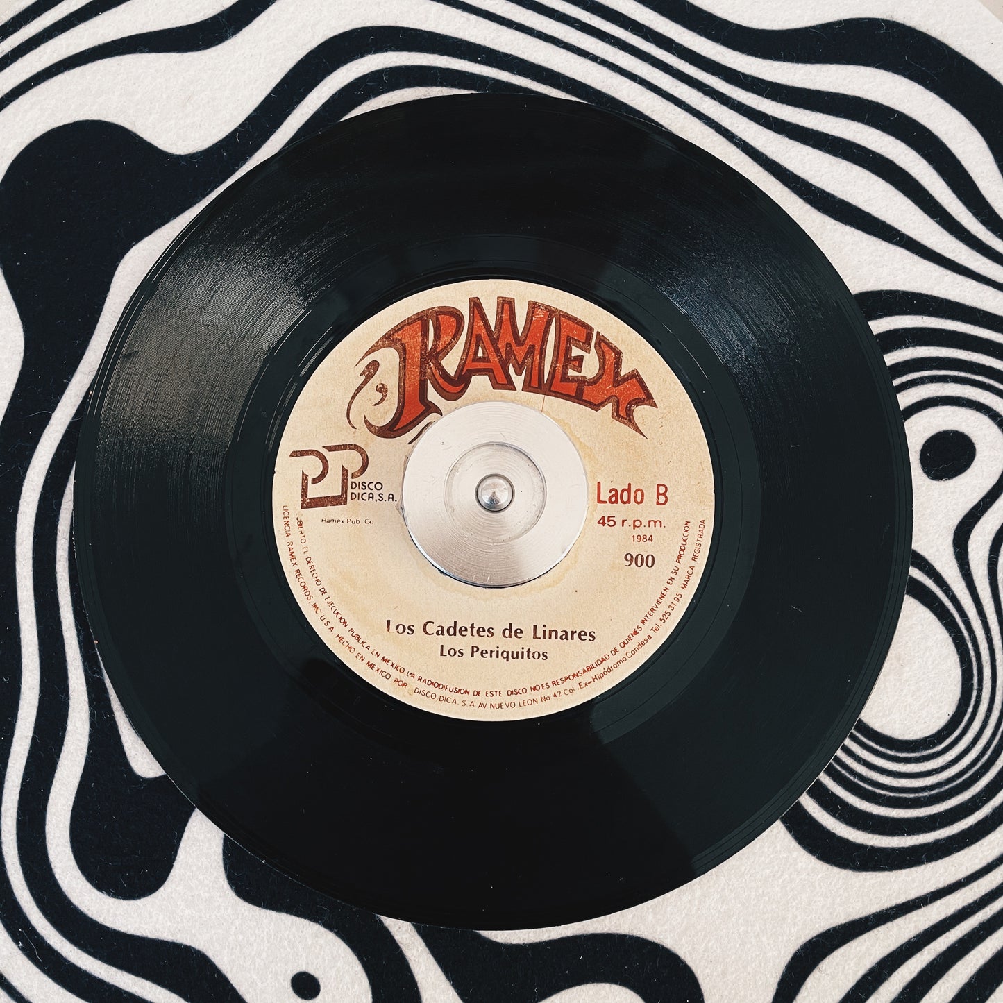 7¨| Los Cadetes de Linares - Los periquitos / Hierva, polvo y plomo