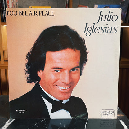 Julio Iglesias – 1100 Bel Air Place